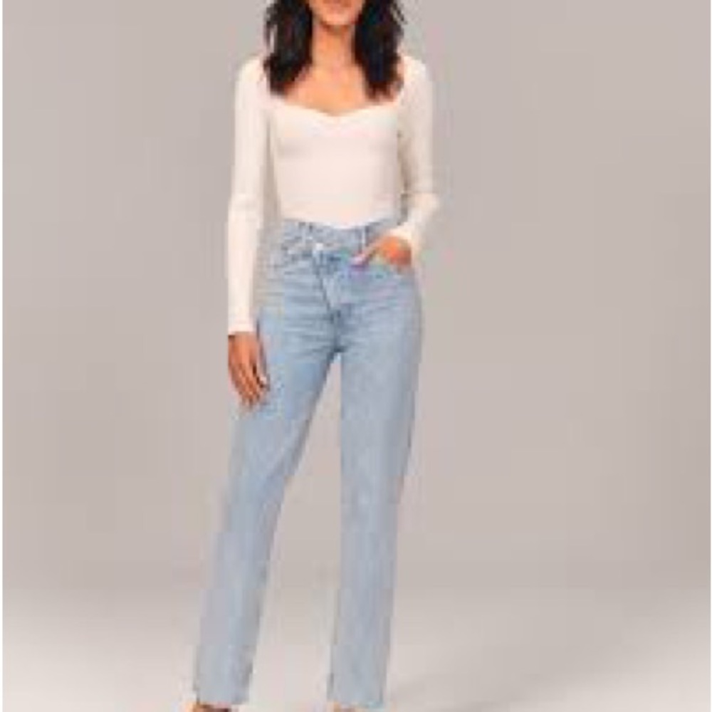 Ultra High Rise 90s Straight Jean